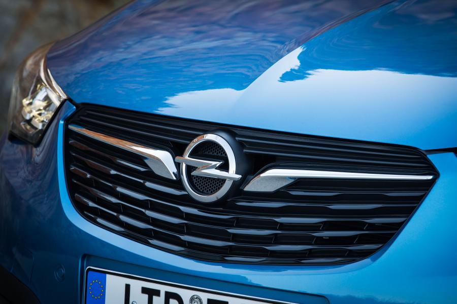 Логотип Opel Crossland X Ecotec D 2017 года  (фото 34 из 40)
